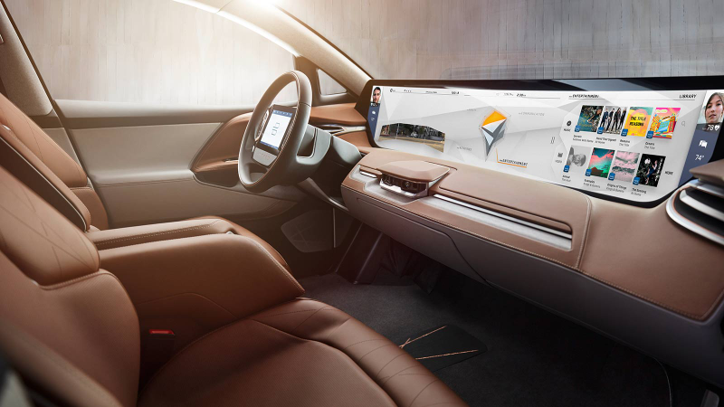 Byton’s massive Shared Experience Display makes even the big screen in a Tesla Model S or X look tiny. (Image: Byton)
